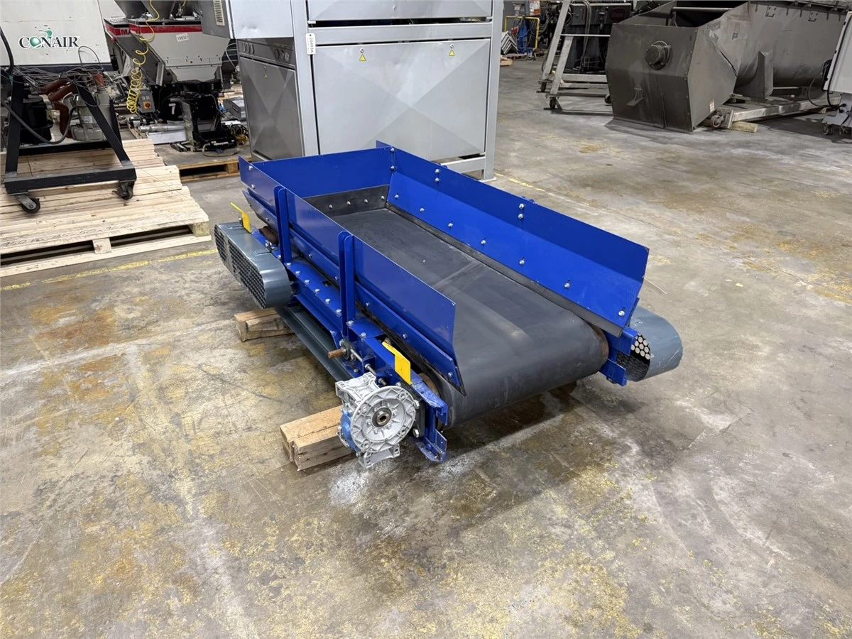 60" L x 24" Wide Flatbelt Conveyor