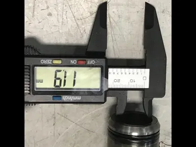 USED VICKERS 25-D10-30