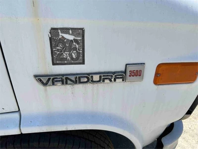 Used 1995 GMC VANDURA 3500 Box trucks California US | MachineryMax #1321335