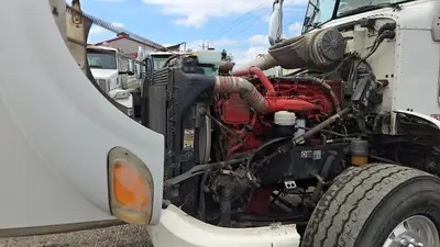 USED 2013 PETERBILT 386