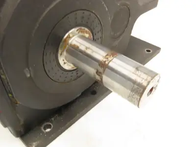 FG220S01 Gearbox Reducer 9.864 Ratio Dual Output Shaft IEC 63 Motor Adapter