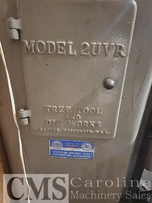USED TREE 2UVR VERTICAL MILLING MACHINE