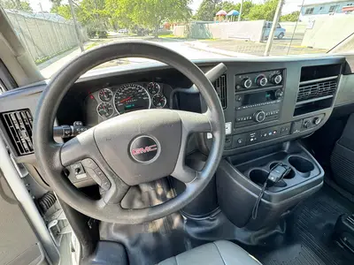 Used 2021 GMC SAVANA CUTAWAY Box trucks Florida US | Truck and Van Outlet #1509173