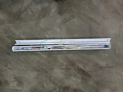 NEW DAY-BRITE FSS470L840-UNV