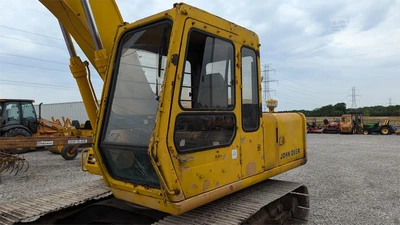 USED 1988 DEERE 490D