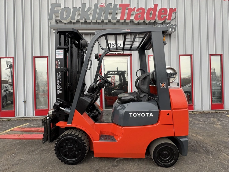 Used 2006 TOYOTA 7FGCU25 Misc Forklifts Wisconsin US | Forklifttrader.com #870462