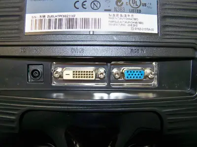 Dell Optiplex 390 Desktop Tower PC, Samsung Monitor and Logitech Keyboard/Mouse Combo