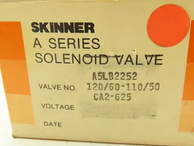 Honeywell Skinner A5LB2252 Solenoid Valve 3-Way NO 120V 250 PSI 1/4" 1/8" NPT