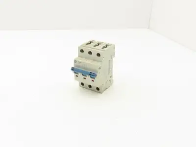 Allen Bradley 1492-SPM3C160 Circuit Breaker 16A 3 Pole 480 VAC Ser D