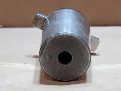 USED UNIVERSAL ENGINEERING 80442