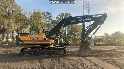 Used 2023 HYUNDAI HX350AL Crawler Excavators Florida US | National Equipment Dealers #1422327