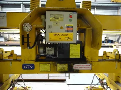 USED GELDOF PNEUMATIC PLATE HOIST 14 TON