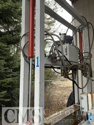 Unknown  Hydraulic Press