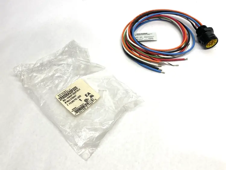 New | in-Stock Woodhead Mini-Change Receptacle 8P Male Straight 2' Disconnects Michigan US | Maverick Industrial Sales #1402240