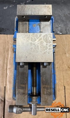 USED Kurt D688 Vise
