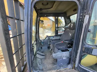 USED 2003 KOMATSU PC600LC-6