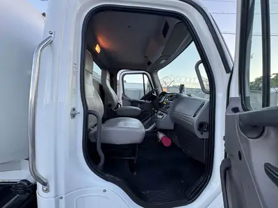 Used 2020 FREIGHTLINER M2 Carhaulers Florida US | Truck and Van Outlet #1509252