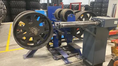 2016 - Track Building Machine