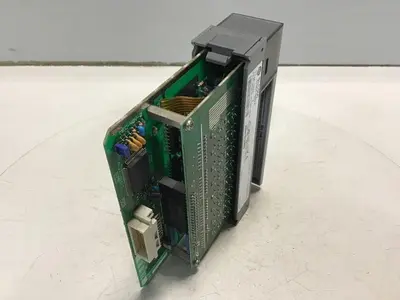 USED ALLEN BRADLEY 1746-OV32 SER C