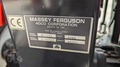 USED 2001 MASSEY FERGUSON 1233