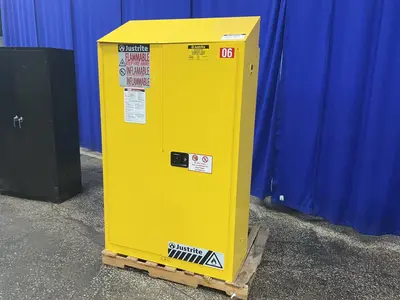 Used JUSTRITE 894520 Cabinets Ohio US | HGR 24 #1456142
