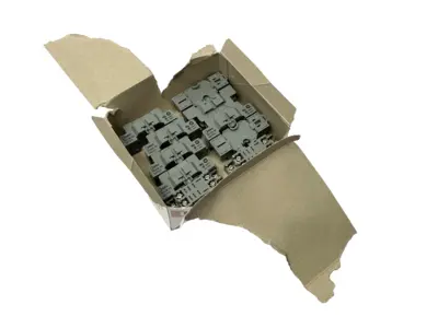 USED IDEC SOCKET RELAY BASE 8-PIN 300V 10A LOT OF 10