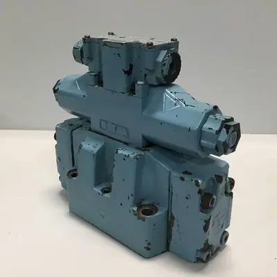 USED UCHIDA 4WEH16L1-60M0/6AG24