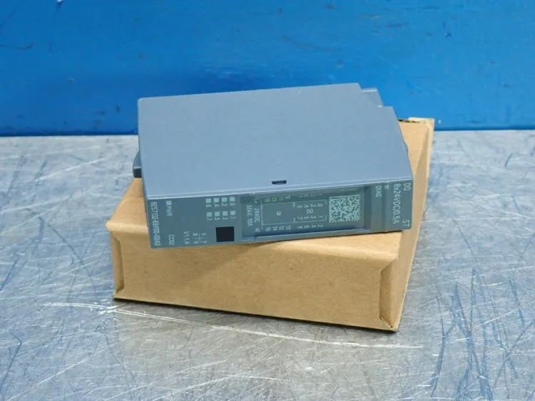 New | in-Stock SIEMENS 6ES71326BF000BA0 PLC Input & Output Ohio US | HGR 24 #901217