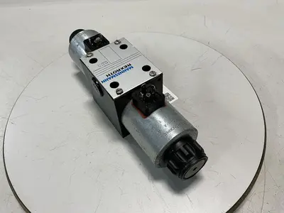 USED REXROTH 4WE10E67-31/CG24N9Z4/T08