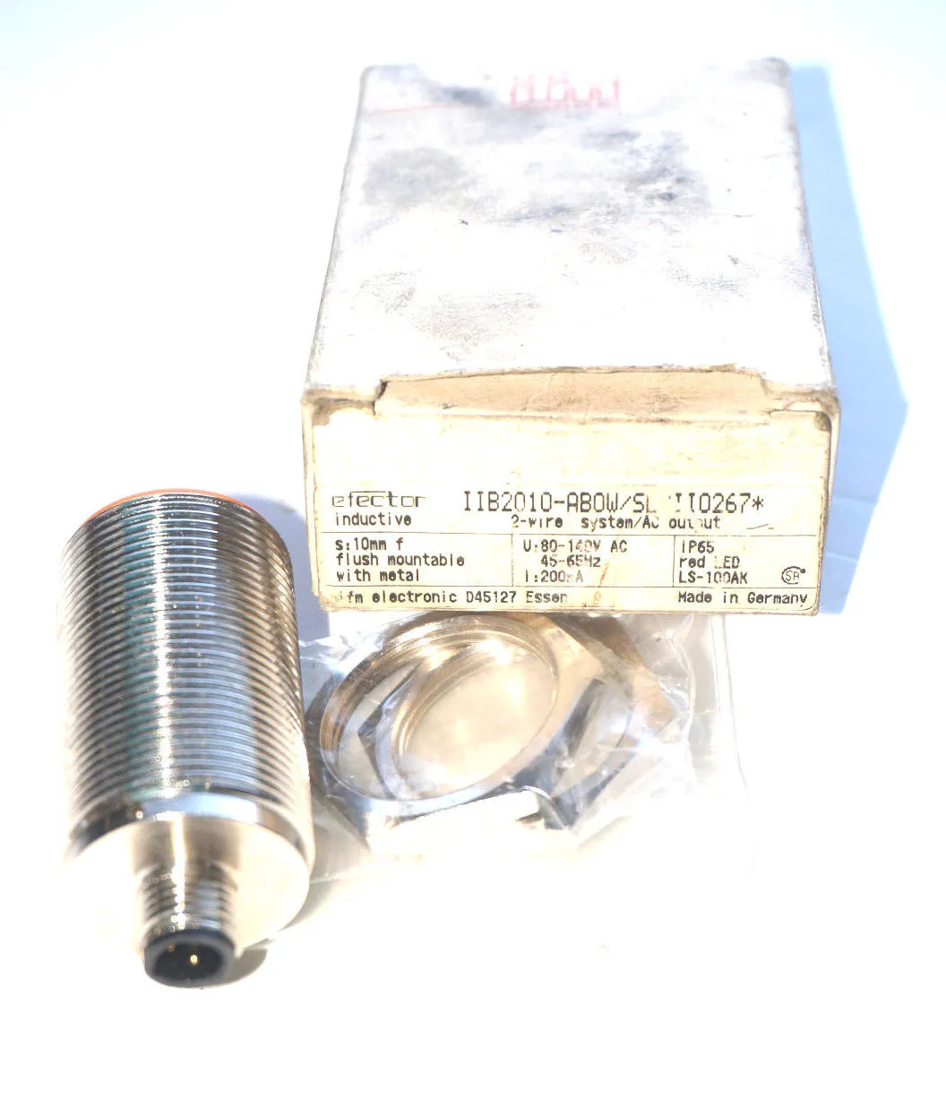 NEW EFECTOR II0267 PROXIMITY SWITCH