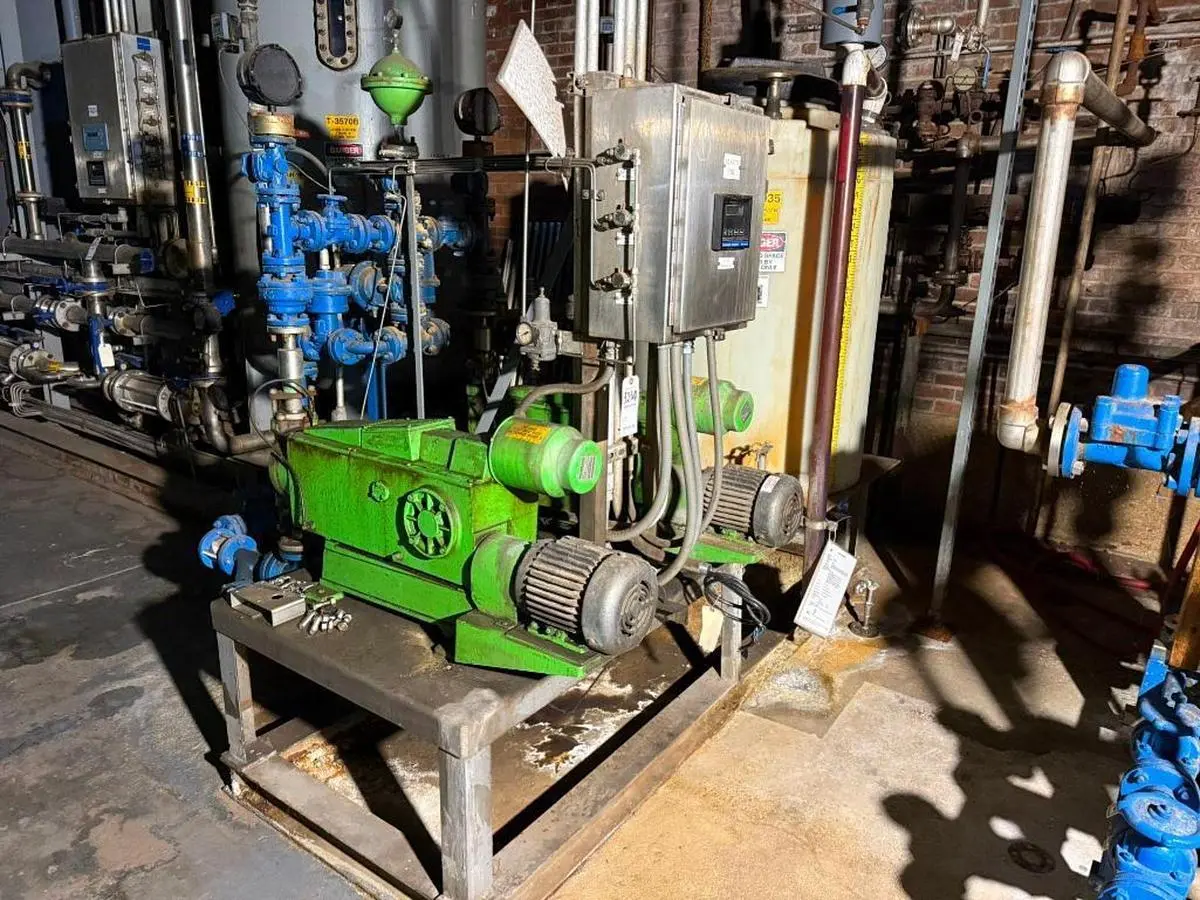 ELEVATED PUMP SKID WITH CONTROLER AND TANK