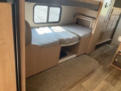 Used 2017 FORD FOUR WINDS 30D Campers, Caravans, Motorhomes Michigan US | Miedema Asset Management Group #1339038