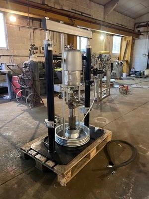7 LPM Graco Bulldog Mastic Drum Pumps Ratio 40 to 1