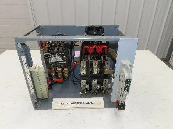 Square D 8998 MCC Bucket Motor Starter 10Hp Size 1 Fused Disconnect 3 Pole 600V