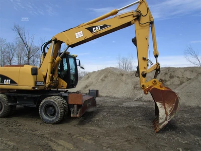 Used 2004 CATERPILLAR M318C Excavators New York US | Abele Tractor #1341439