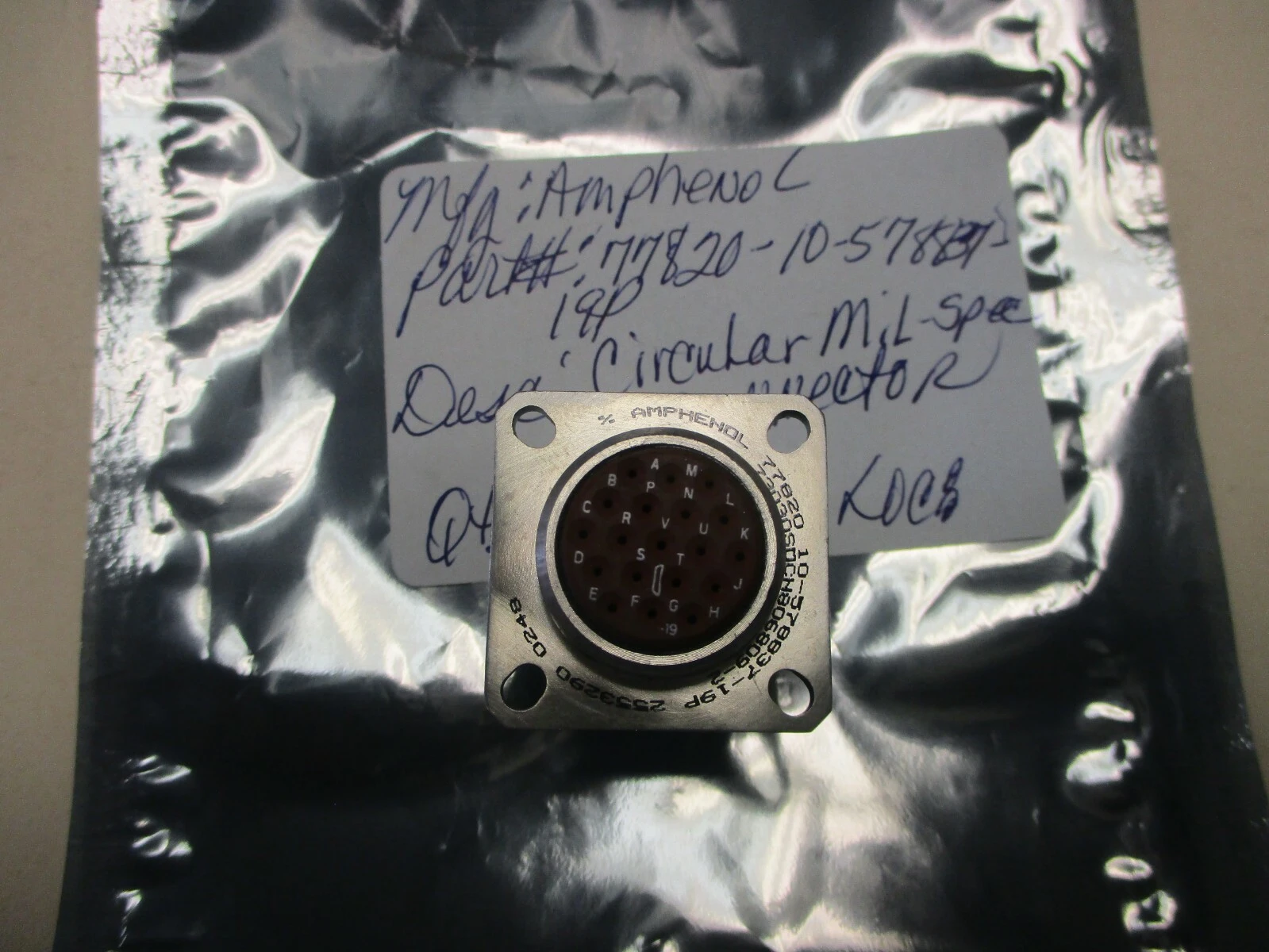 NEW Amphenol 77820-10-578837-19P