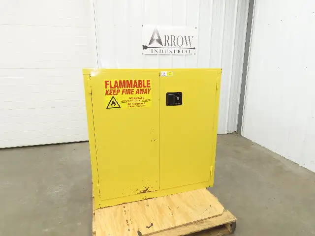 Used JAMCO _UNKNOWN_ Biological Safety Cabinets Indiana US | Arrow Industrial #1459063
