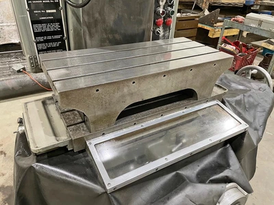 MOORE G-18 JIG GRINDER W/ 6″ COLUMN RISER & DRO