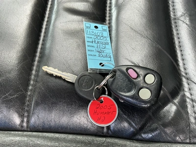USED 2005 HUMMER H2