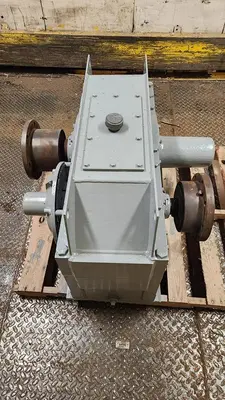 FALK ENCLOSED GEAR DRIVE SPEED REDUCER 3.650 RATIO 2090Y1-LR