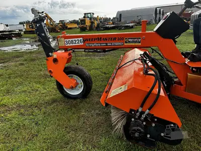 Used 2022 LAYMOR SM300 Mechanical Sweepers Florida US | Intrac Machinery #1568783
