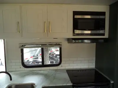 Used 2024 EDDIE BAUER _UNKNOWN_ Campers, Caravans, Motorhomes Florida US | TLC Truck & Equipment #1568894