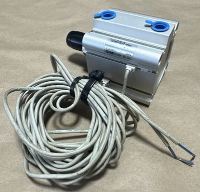 NEW SMC CDQ2B50-30DMZ-M9BAVL