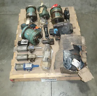 PALLET OF ASSORTED HYDRAULICS