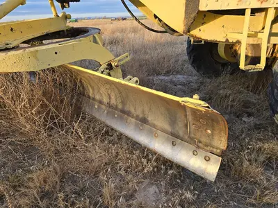 Caterpillar 12' Motor Grader