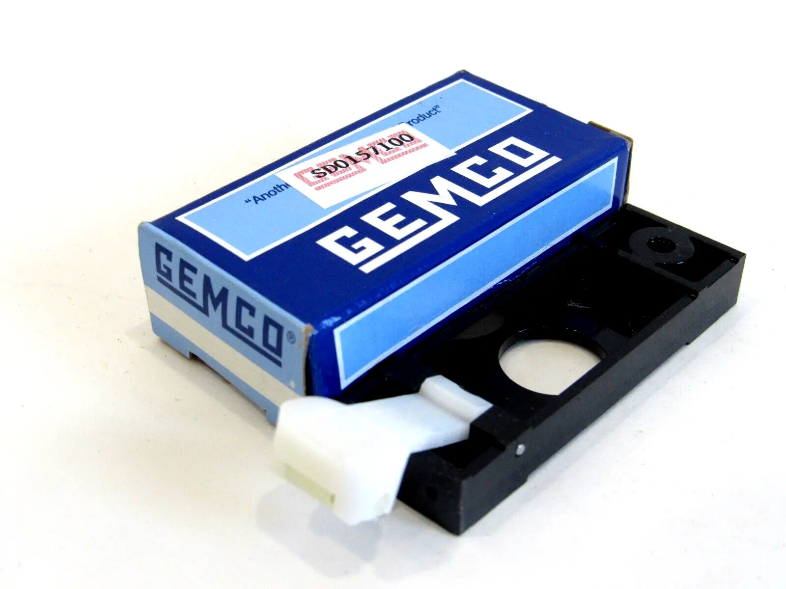 NEW GEMCO SD0157100 ROLLER FOLLOWER ASSEMBLY