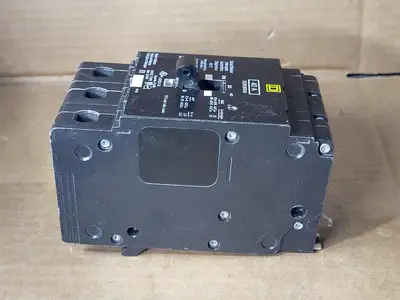 NEW SQUARE D EDB36040