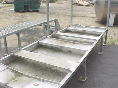 USED TOTE LOADING STATION LOADING STATION