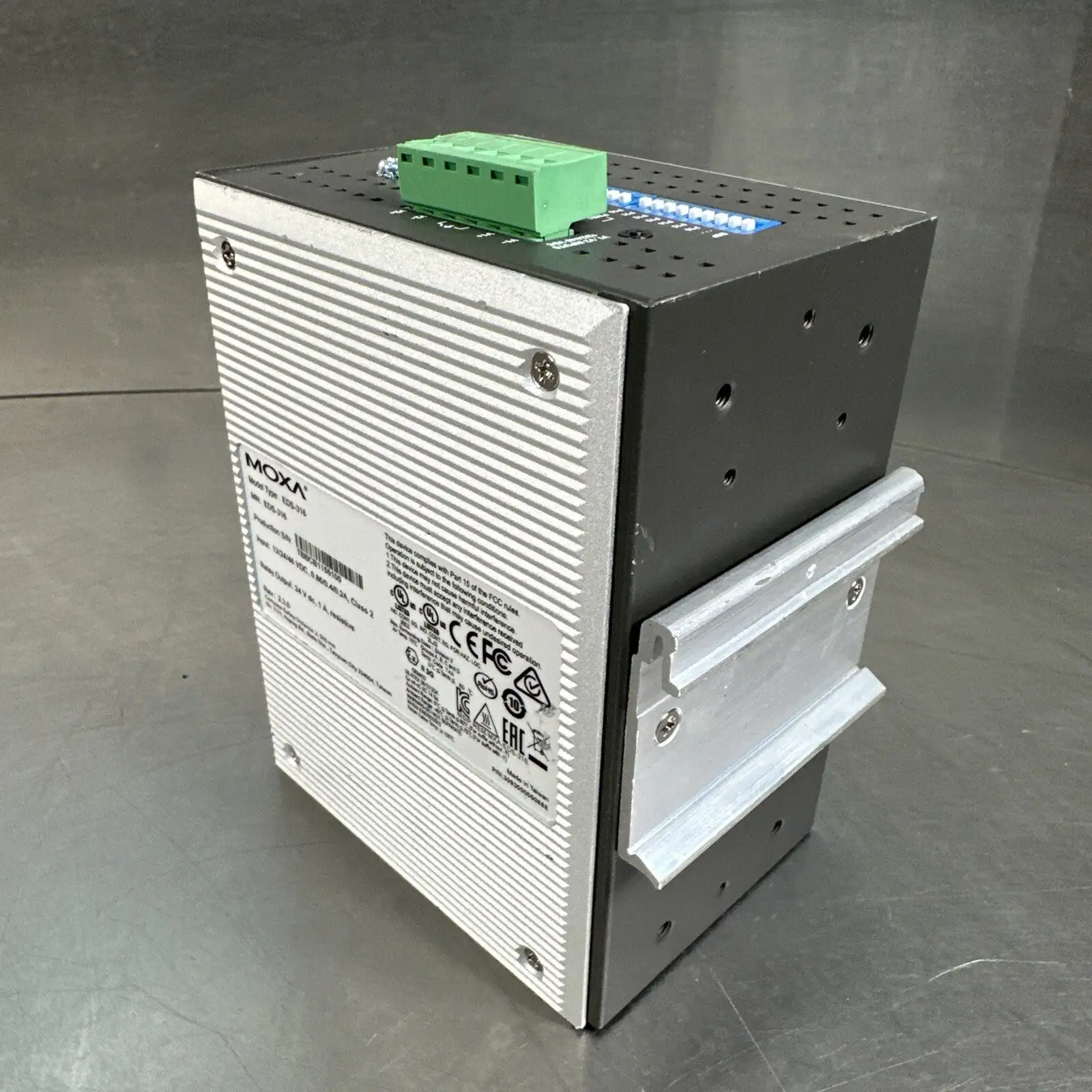 Moxa EDS-316 Industrial Ethernet Switch (BIN-7.1.4)