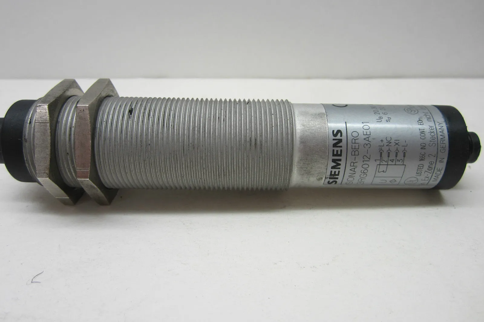 USED SIEMENS 3RG6012-3AE01 SWITCH 3RG60123AE01